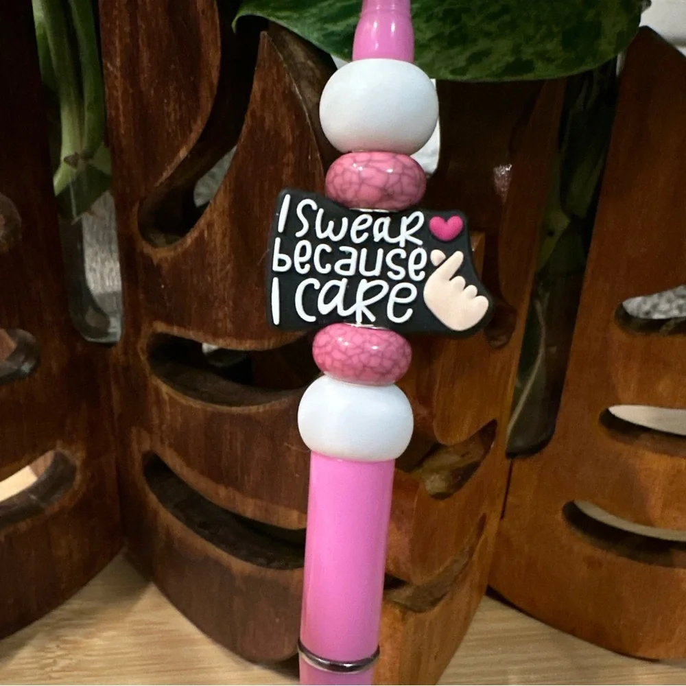 Sassy Beaded Pen 💁‍♀️ Handmade with Attitude +‎ Bonus Refill